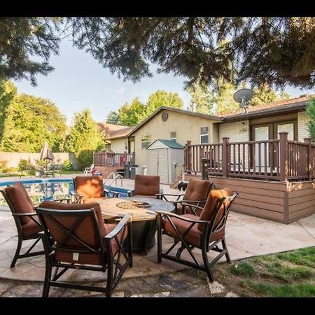 Wasatch Front Home With Pool Close To Everything! Murray Luaran gambar