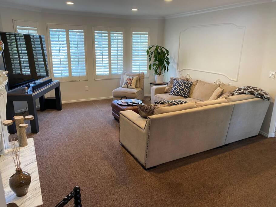 Wasatch Front Home With Pool Close To Everything! Murray Luaran gambar
