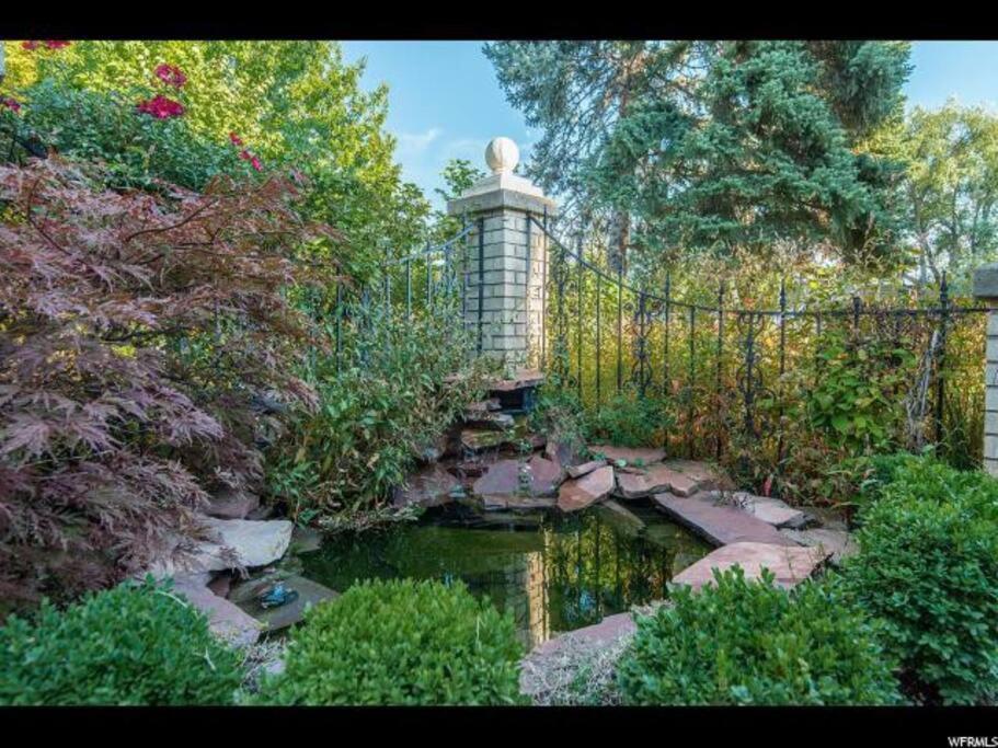 Wasatch Front Home With Pool Close To Everything! Murray Luaran gambar