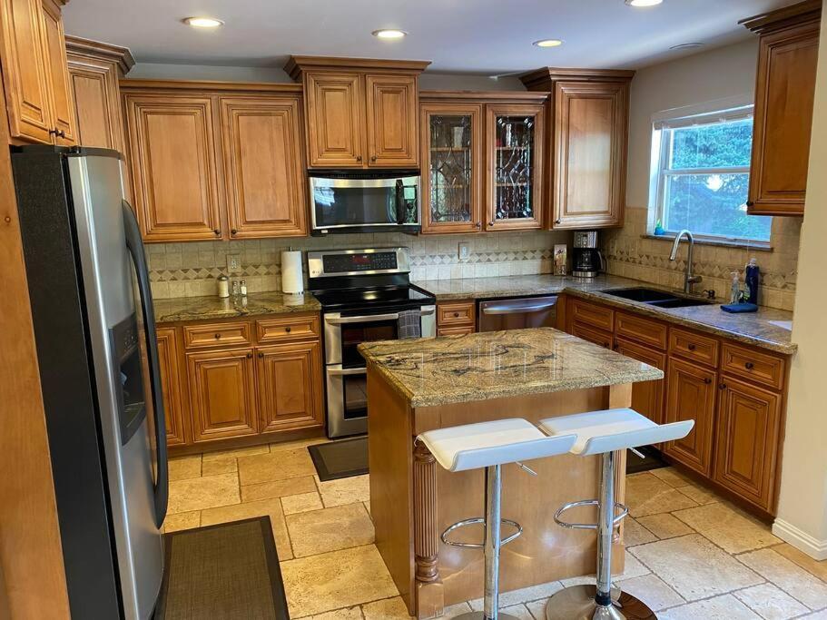 Wasatch Front Home With Pool Close To Everything! Murray Luaran gambar