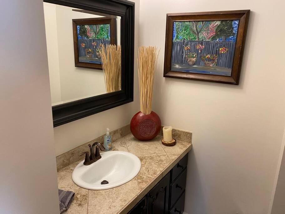 Wasatch Front Home With Pool Close To Everything! Murray Luaran gambar